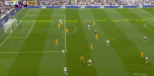 第39分钟，西蒙斯传球，波罗前插头球破门，热刺1-0布莱顿